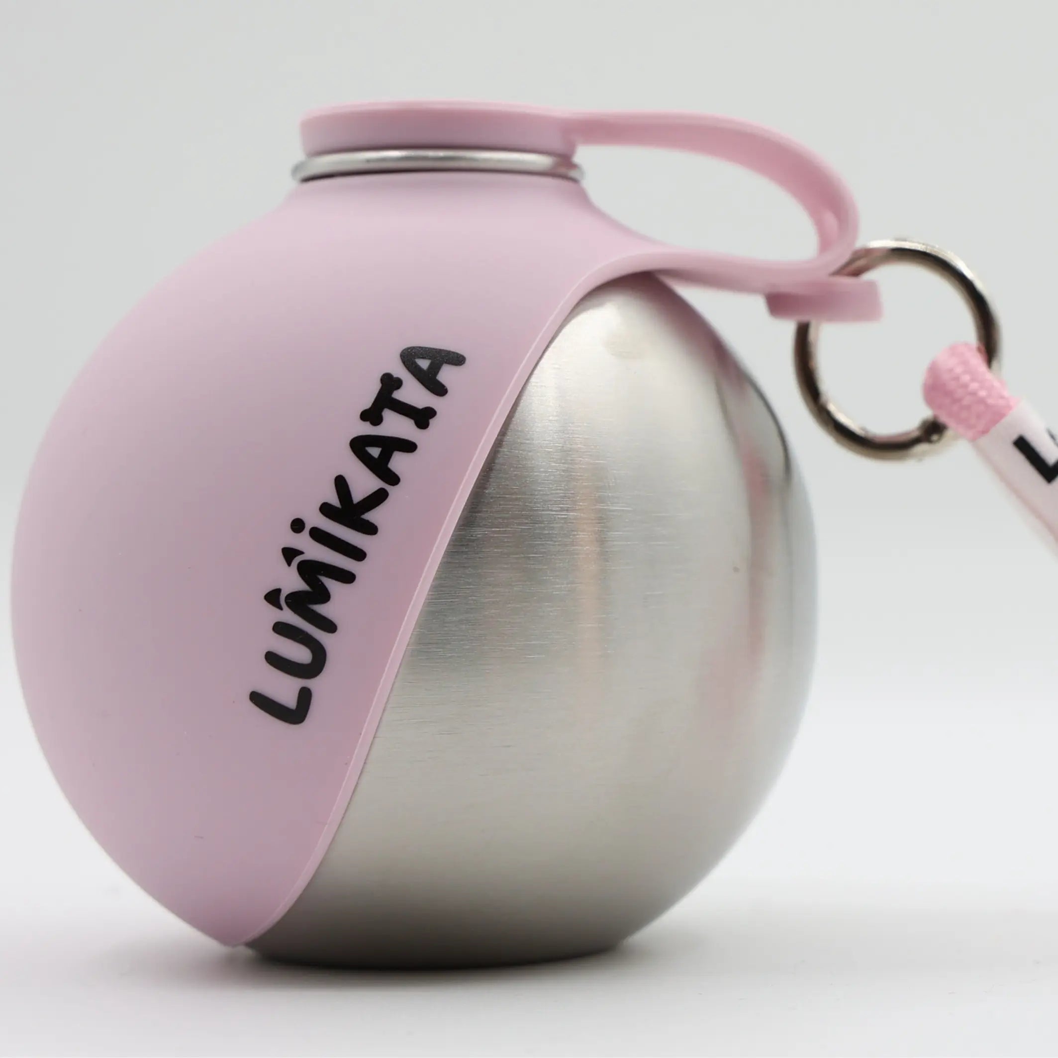 Stay Hydrated on the Go! 🐾💧 Check out the Lumikata 2-in-1 Portable Tumbler for Dogs - Perfect for Walks with Your Furry Friend! 🐶✨ #DogLovers #PetEssentials